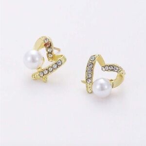 Pearl Heart Earrings M1548
